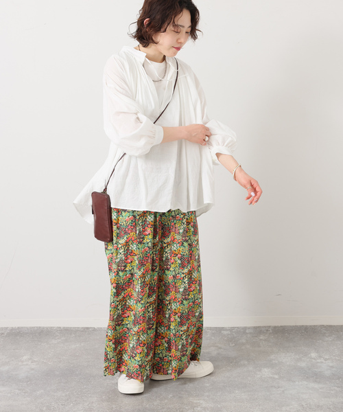 JOURNAL STANDARD LUXE(ジャーナルスタンダード ラックス)の「リバティフラワー タックパンツ(その他パンツ・レディース・ブルー/カーキ・FREE)」の19枚目の写真