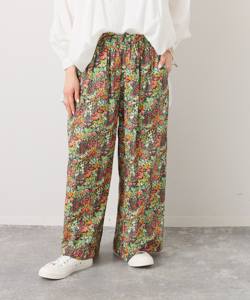 JOURNAL STANDARD LUXE(ジャーナルスタンダード ラックス)の「リバティフラワー タックパンツ(その他パンツ・レディース・ブルー/カーキ・FREE)」の20枚目の写真