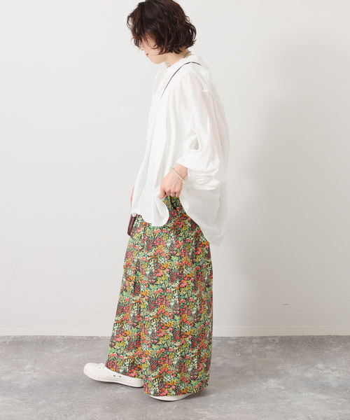 JOURNAL STANDARD LUXE(ジャーナルスタンダード ラックス)の「リバティフラワー タックパンツ(その他パンツ・レディース・ブルー/カーキ・FREE)」の22枚目の写真