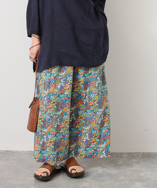 JOURNAL STANDARD LUXE(ジャーナルスタンダード ラックス)の「リバティフラワー タックパンツ(その他パンツ・レディース・ブルー/カーキ・FREE)」の13枚目の写真