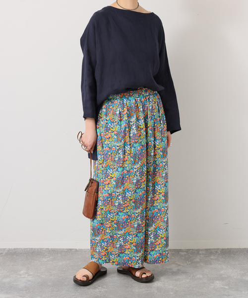 JOURNAL STANDARD LUXE(ジャーナルスタンダード ラックス)の「リバティフラワー タックパンツ(その他パンツ・レディース・ブルー/カーキ・FREE)」の16枚目の写真