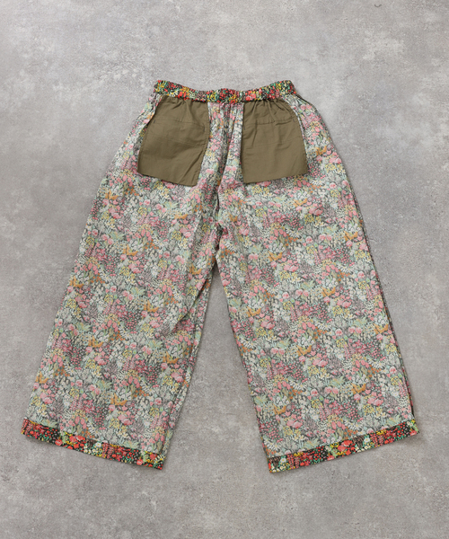 JOURNAL STANDARD LUXE(ジャーナルスタンダード ラックス)の「リバティフラワー タックパンツ(その他パンツ・レディース・ブルー/カーキ・FREE)」の6枚目の写真