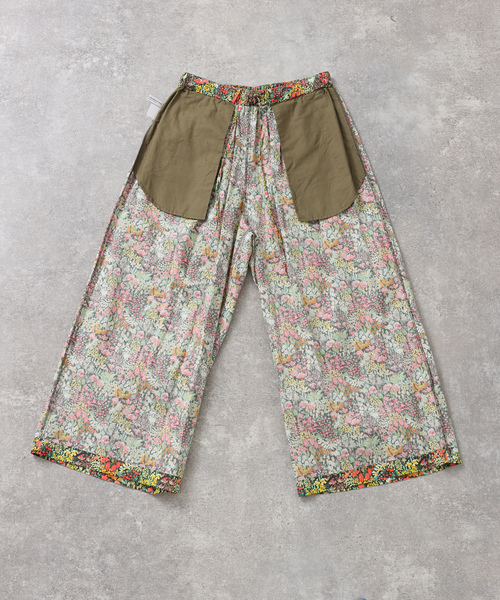 JOURNAL STANDARD LUXE(ジャーナルスタンダード ラックス)の「リバティフラワー タックパンツ(その他パンツ・レディース・ブルー/カーキ・FREE)」の7枚目の写真