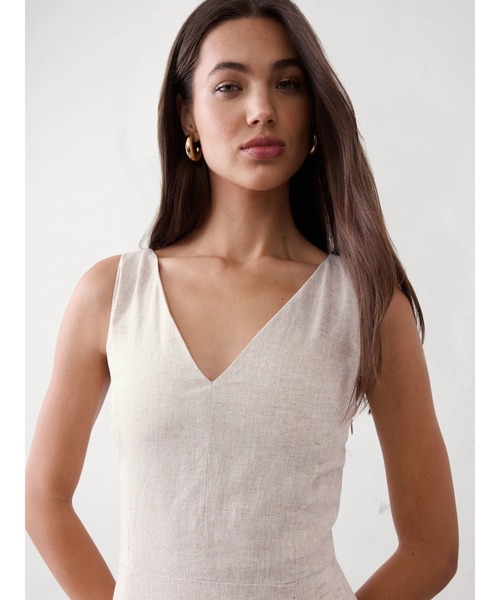 BANANA REPUBLIC FACTORY STORE(バナナリパブリック ファクトリーストア)の「BANANA REPUBLIC FACTORY STORE リネン ブレンド ドレーピー ミディ ワンピース(ワンピース・レディース・ブラック/ナチュラル・L/M/S/XS)」の8枚目の写真