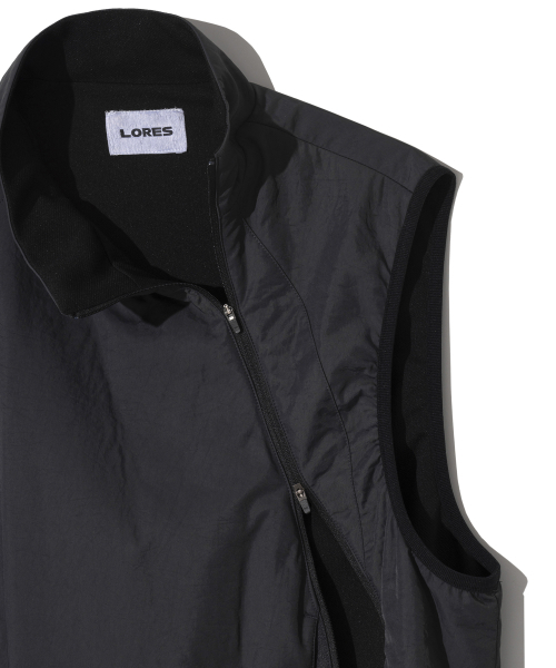 LORES（ロアス）の「Asymmetric Nylon Vest - Black（ベスト・レディース・その他・MEDIUM）」の3枚目の写真