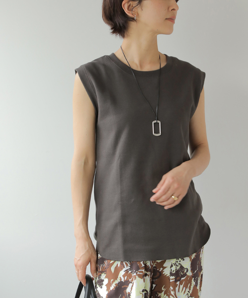 JOURNAL STANDARD relume（ジャーナルスタンダード　レリューム）の「《追加》TCダンボールノースリーブ（Tシャツ/カットソー・レディース・グレー/ブラック/バーガンディー/ブラウン/ホワイト・FREE）」の10枚目の写真