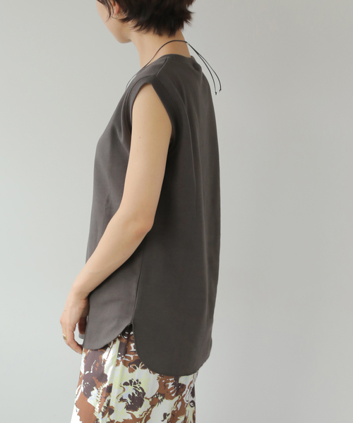 JOURNAL STANDARD relume（ジャーナルスタンダード　レリューム）の「《追加》TCダンボールノースリーブ（Tシャツ/カットソー・レディース・グレー/ブラック/バーガンディー/ブラウン/ホワイト・FREE）」の11枚目の写真