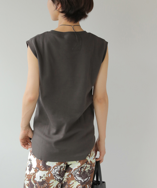 JOURNAL STANDARD relume（ジャーナルスタンダード　レリューム）の「《追加》TCダンボールノースリーブ（Tシャツ/カットソー・レディース・グレー/ブラック/バーガンディー/ブラウン/ホワイト・FREE）」の12枚目の写真
