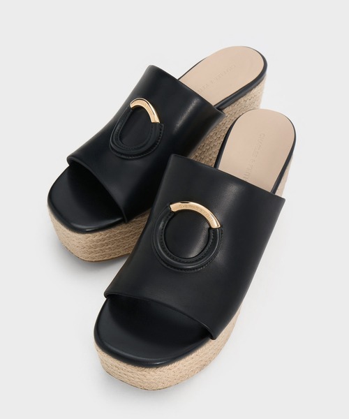 CHARLES & KEITH（チャールズ & キース）の「メタリックアクセント エスパドリーユウェッジ（サンダル・レディース・サンドベージュ/ブラック/マルーン・25cm/24.5cm/23.5cm/23cm/22.5cm/25.5cm）」の8枚目の写真