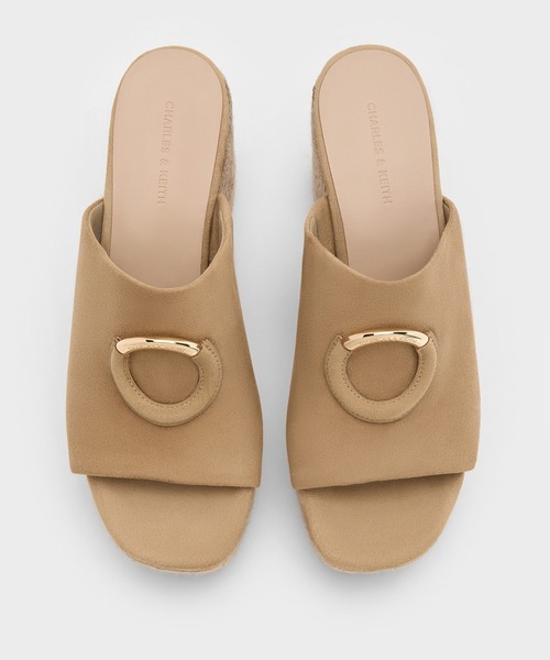 CHARLES & KEITH（チャールズ & キース）の「メタリックアクセント エスパドリーユウェッジ（サンダル・レディース・サンドベージュ/ブラック/マルーン・25cm/24.5cm/23.5cm/23cm/22.5cm/25.5cm）」の22枚目の写真