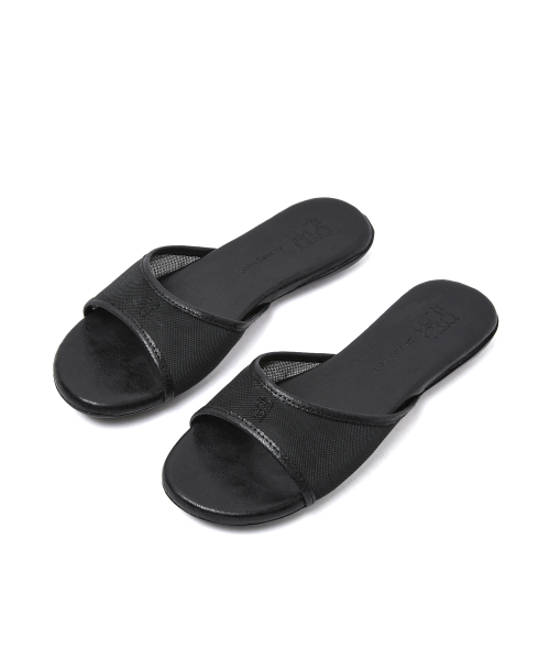 FOGGY MOODY（ポギムディ）の「Clean 0053. Symbol Mesh Slides - 3colors（サンダル・レディース・レッド/ブラック/シルバー・22.5cm/23cm/23.5cm/24cm/24.5cm/25cm）」の14枚目の写真