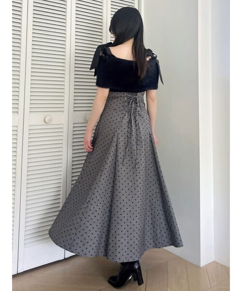 dazzlin(ダズリン)の「ショルダーリボンファーオフショルニット(ニット/セーター・レディース・ブラック/グレー/ブラウン・FREE)」の16枚目の写真