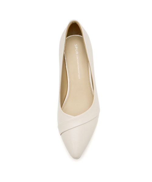 SPUR(シュプール)の「ヴェララインカットコンフォートパンプス 羊革パンプスヒール 5.5cm -WS9013 (3カラー)(パンプス・レディース・アイボリー/ベージュ/ブラック・22.5cm/23cm/23.5cm/24cm/24.5cm/25cm)」の13枚目の写真