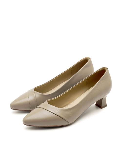 SPUR(シュプール)の「ヴェララインカットコンフォートパンプス 羊革パンプスヒール 5.5cm -WS9013 (3カラー)(パンプス・レディース・アイボリー/ベージュ/ブラック・22.5cm/23cm/23.5cm/24cm/24.5cm/25cm)」の20枚目の写真