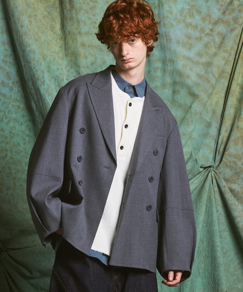 MAISON SPECIAL(メゾンスペシャル)の「《UNISEX》Ovoid Sleeve Prime-Over Single Breasted 2B Tailored Jacket/オボイドスリーブプライムオーバーシングル2Bテーラードジャケット【MAISON SPECIAL/メゾンスペシャル】■セットアップ対応■(テーラードジャケット・メンズ・チャコールグレー/ブラック/ブラウン・0/1/2)」の1枚目の写真