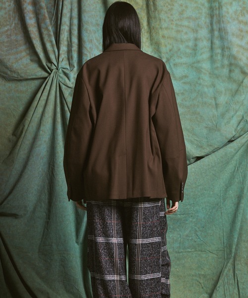 MAISON SPECIAL(メゾンスペシャル)の「《UNISEX》Ovoid Sleeve Prime-Over Single Breasted 2B Tailored Jacket/オボイドスリーブプライムオーバーシングル2Bテーラードジャケット【MAISON SPECIAL/メゾンスペシャル】■セットアップ対応■(テーラードジャケット・メンズ・チャコールグレー/ブラック/ブラウン・0/1/2)」の11枚目の写真
