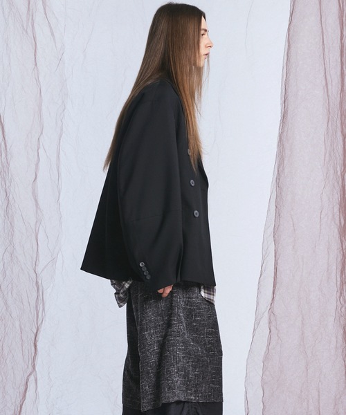 MAISON SPECIAL(メゾンスペシャル)の「《UNISEX》Ovoid Sleeve Prime-Over Single Breasted 2B Tailored Jacket/オボイドスリーブプライムオーバーシングル2Bテーラードジャケット【MAISON SPECIAL/メゾンスペシャル】■セットアップ対応■(テーラードジャケット・メンズ・チャコールグレー/ブラック/ブラウン・0/1/2)」の22枚目の写真