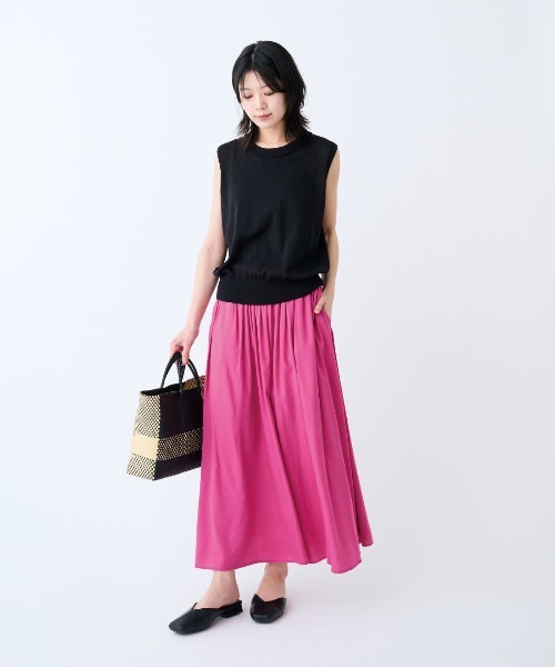 THREE FIFTY STANDARD（スリーフィフティースタンダード）の「ＴＨＲＥＥ　ＦＩＦＴＹ　ＳＴＡＮＤＡＲＤ　金子敦子さんと作った日本製のシアーなノースリーブニット〈ブラック〉（ニット/セーター・レディース・ブラック・M/L）」の6枚目の写真