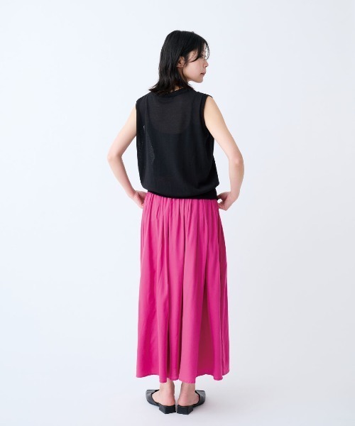 THREE FIFTY STANDARD（スリーフィフティースタンダード）の「ＴＨＲＥＥ　ＦＩＦＴＹ　ＳＴＡＮＤＡＲＤ　金子敦子さんと作った日本製のシアーなノースリーブニット〈ブラック〉（ニット/セーター・レディース・ブラック・M/L）」の8枚目の写真