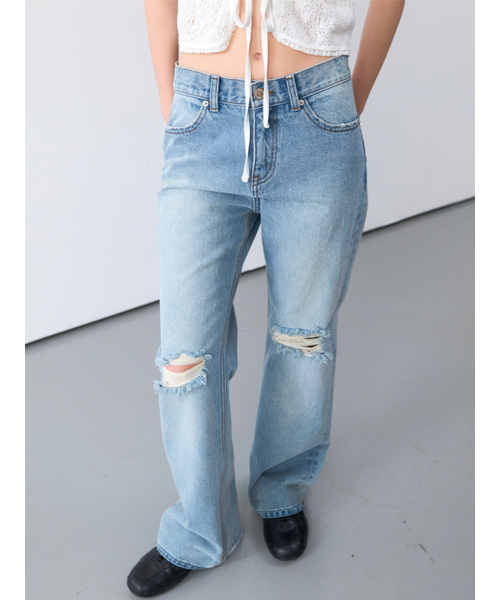 ATELIER NAIN(アトリエナイン)の「DAMAGED WASHED BOOTSCUT DENIM (PT-5787)(デニムパンツ・レディース・ブルー・SMALL/MEDIUM)」の1枚目の写真