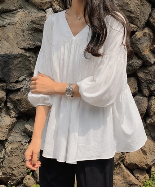 Miniministore(ミニミニストア)の「Vネックシャツブラウス 七分袖 ゆったり(シャツ/ブラウス・レディース・ブラック/ホワイト・FREE)」の4枚目の写真