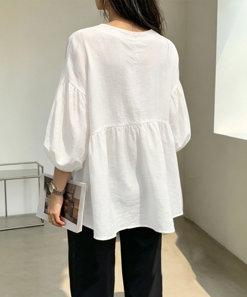 Miniministore(ミニミニストア)の「Vネックシャツブラウス 七分袖 ゆったり(シャツ/ブラウス・レディース・ブラック/ホワイト・FREE)」の12枚目の写真