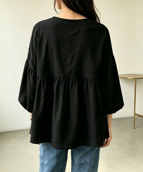 Miniministore(ミニミニストア)の「Vネックシャツブラウス 七分袖 ゆったり(シャツ/ブラウス・レディース・ブラック/ホワイト・FREE)」の15枚目の写真