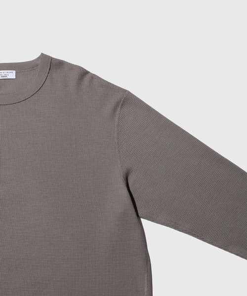 ADAM ET ROPE'(アダムエロペ)の「NIKKE ワッフルロンTEE(Tシャツ/カットソー・メンズ・ベージュ/ブラック・L/M)」の4枚目の写真
