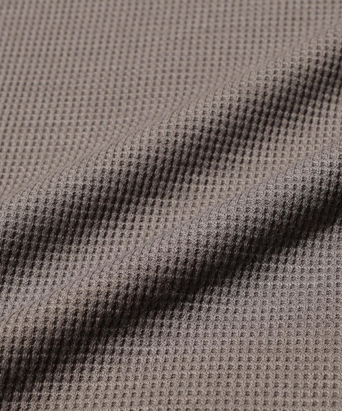 ADAM ET ROPE'(アダムエロペ)の「NIKKE ワッフルロンTEE(Tシャツ/カットソー・メンズ・ベージュ/ブラック・L/M)」の10枚目の写真