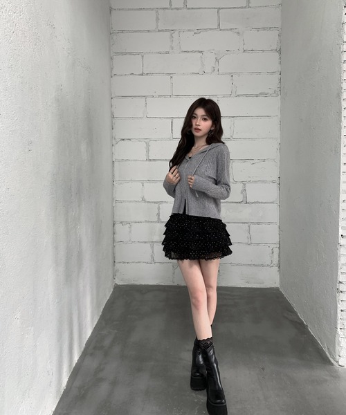 VEILA(ヴェイラ)の「ケーブルニット フードジップアップ(カーディガン/ボレロ・レディース・グレー・フリー)」の13枚目の写真