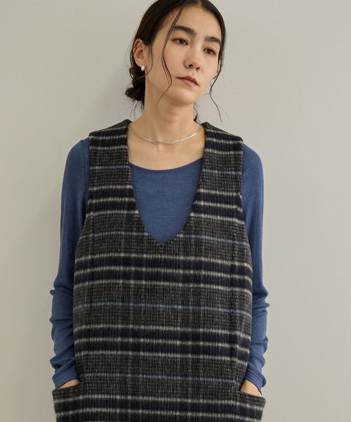 SALON adam et rope'(サロン アダム エ ロペ)の「MILIORアルパカシャギーチェックミニワンピース / セットアップ対応(ワンピース・レディース・キャメル/チャコールグレー・FREE)」の7枚目の写真