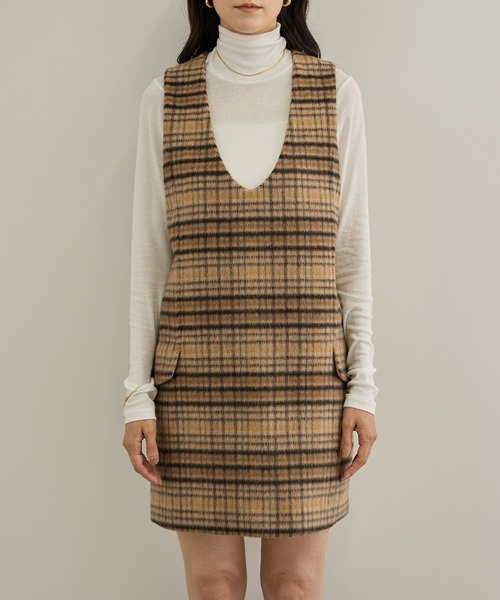 SALON adam et rope'(サロン アダム エ ロペ)の「MILIORアルパカシャギーチェックミニワンピース / セットアップ対応(ワンピース・レディース・キャメル/チャコールグレー・FREE)」の11枚目の写真