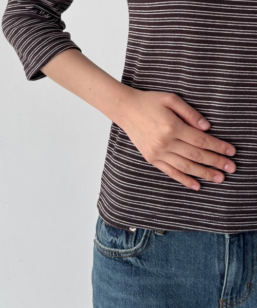 CANAL JEAN(キャナルジーン)の「El mar ナローボーダー7分袖Tシャツ(Tシャツ/カットソー・レディース・チャコールグレー/ブラウン・ONE SIZE)」の4枚目の写真