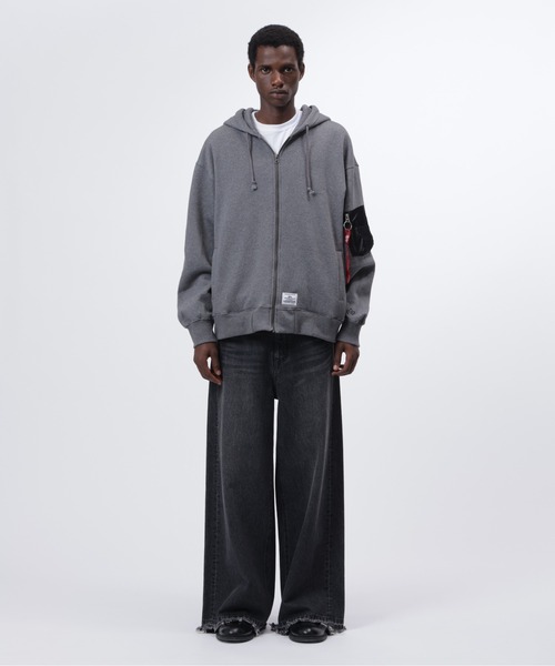 Alpha Industries(アルファインダストリーズ)の「Alpha Industries/アルファ インダストリーズ/UTILITY POCKET FULL ZIP RELAXED FIT SWEATSHIRT/ユーティリティポケット フルジップ リラックスフィット スウェットシャツ(パーカー・メンズ・チャコールグレー/ブラック・XL/L/M/S)」の3枚目の写真