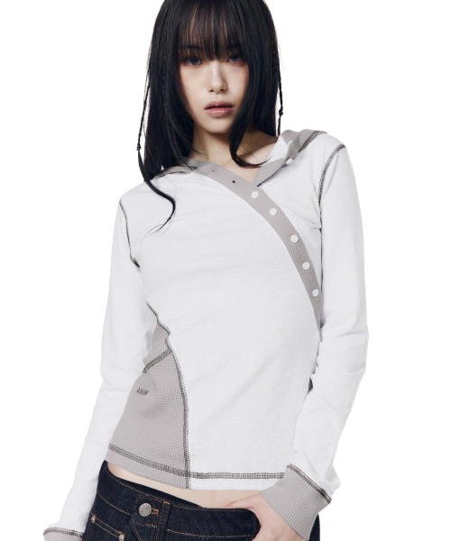 AAKAM(アーカム)の「Slant Cut Hooded Long Sleeve (Light Gray)(パーカー・レディース・その他・1/2)」の4枚目の写真