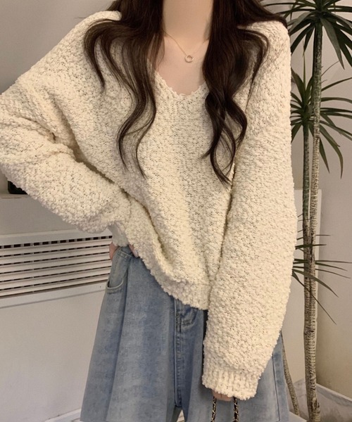 LUCPY(ラクピー)の「ブークレVネックルーズニットプルオーバー(その他トップス・レディース・ピンク/グリーン/ブルー/ホワイト/ブラック・FREE)」の1枚目の写真