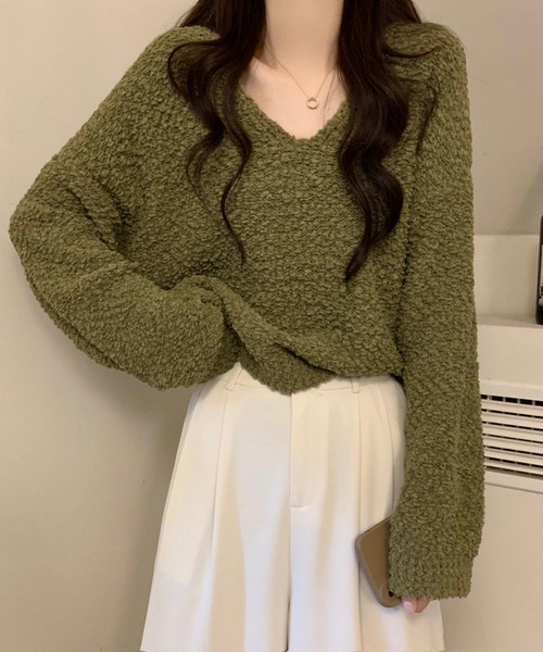 LUCPY(ラクピー)の「ブークレVネックルーズニットプルオーバー(その他トップス・レディース・ピンク/グリーン/ブルー/ホワイト/ブラック・FREE)」の3枚目の写真