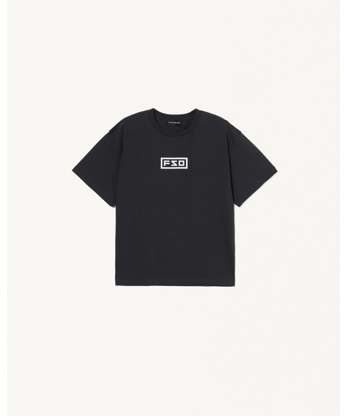 FORSOMEONE（フォーサムワン）の「FORSOMEONE BOX LOGO TEE（Tシャツ/カットソー・メンズ・ブラック/ホワイト・50/48/46）」の2枚目の写真