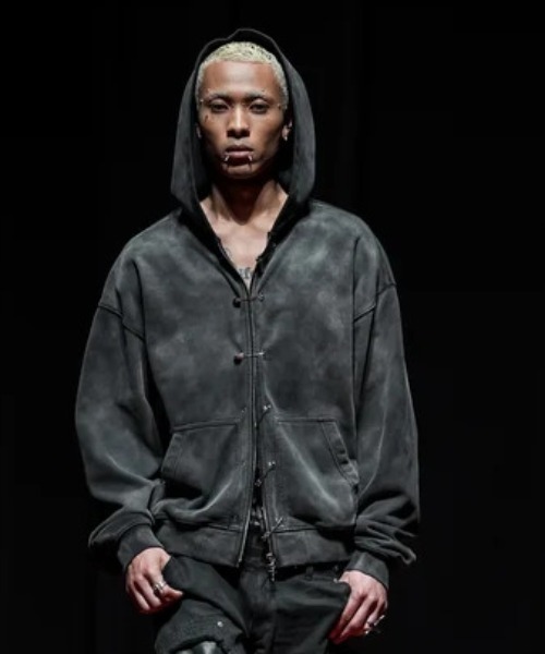 LAST NEST(ラストネスト)の「LAST NEST/ラストネスト/Saefty Pin Washed Zip Hoodie(パーカー・メンズ・ブラック・L/M)」の1枚目の写真