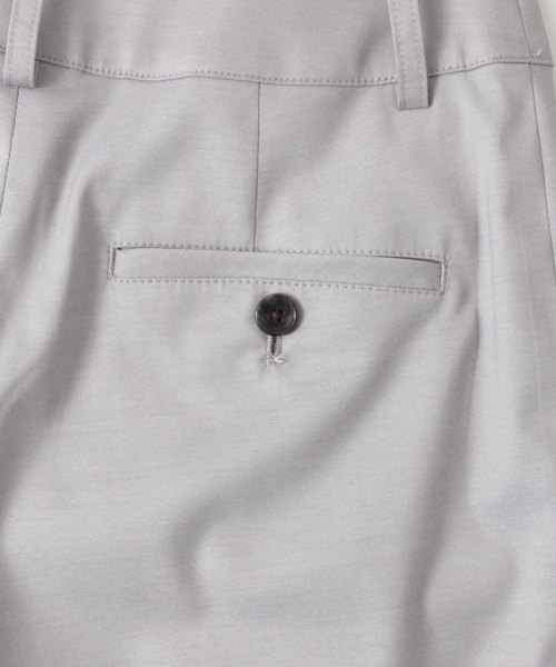 URBAN RESEARCH(アーバンリサーチ)の「UR T/Rタックテーパードパンツ(その他パンツ・レディース・ネイビー/ピンクベージュ/グレー・36/38)」の12枚目の写真