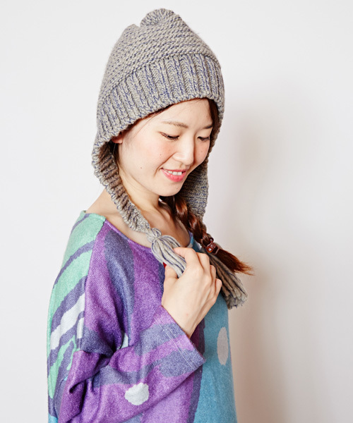 チャイハネ（チャイハネ）の「【チャイハネ】バブーシュカ風耳付きニットキャップ（ニットキャップ/ビーニー・レディース・ブラック/グレー/オフホワイト/ブルー/ホワイト/レッド/ブラウン/ブラック×ブラック/ホワイト系その他/ターコイズブルー/マスタード/オレンジ/カーキ・FREE）」の14枚目の写真