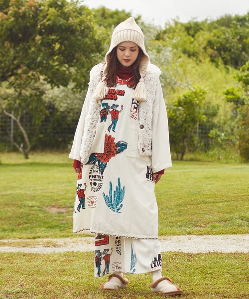 チャイハネ（チャイハネ）の「【チャイハネ】バブーシュカ風耳付きニットキャップ（ニットキャップ/ビーニー・レディース・ブラック/グレー/オフホワイト/ブルー/ホワイト/レッド/ブラウン/ブラック×ブラック/ホワイト系その他/ターコイズブルー/マスタード/オレンジ/カーキ・FREE）」の19枚目の写真