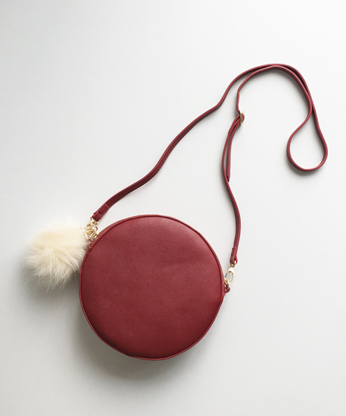 MONICA（モニカ）の「まんまるポシェット（ショルダーバッグ・レディース・ブラック/レッド/ベージュ/アイボリー/シャンパン/ダークブラウン/グレー・FREE）」の6枚目の写真