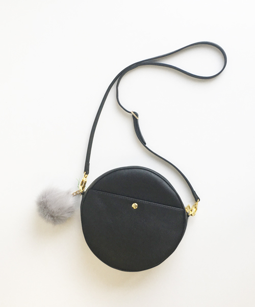 MONICA（モニカ）の「まんまるポシェット（ショルダーバッグ・レディース・ブラック/レッド/ベージュ/アイボリー/シャンパン/ダークブラウン/グレー・FREE）」の9枚目の写真