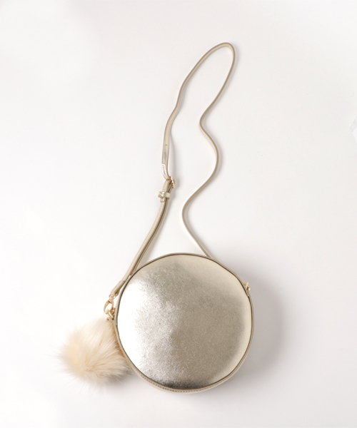 MONICA（モニカ）の「まんまるポシェット（ショルダーバッグ・レディース・ブラック/レッド/ベージュ/アイボリー/シャンパン/ダークブラウン/グレー・FREE）」の7枚目の写真