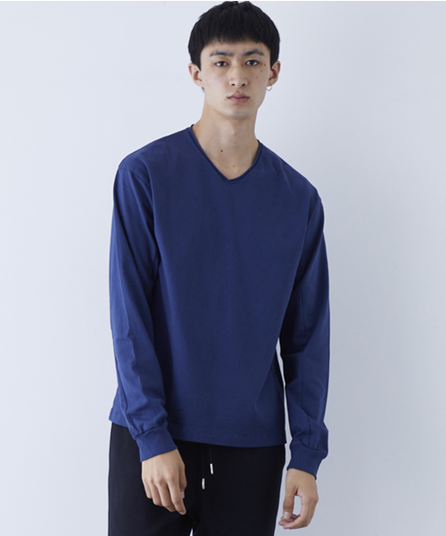 wjk black（ﾀﾞﾌﾞﾙｼﾞｪｲｹｲﾌﾞﾗｯｸ）の「【wjk black】≪STUDIOUS限定≫ヘビーウェイトVネックL/S Tee（Tシャツ/カットソー・メンズ・ホワイト/ネイビー/ピンクベージュ/グレー・1/2/3）」の3枚目の写真