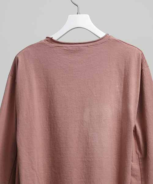 wjk black（ﾀﾞﾌﾞﾙｼﾞｪｲｹｲﾌﾞﾗｯｸ）の「【wjk black】≪STUDIOUS限定≫ヘビーウェイトVネックL/S Tee（Tシャツ/カットソー・メンズ・ホワイト/ネイビー/ピンクベージュ/グレー・1/2/3）」の6枚目の写真