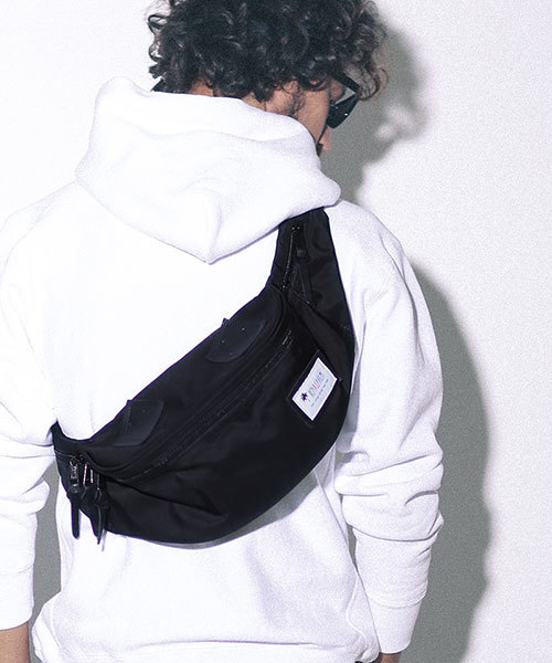 Nano Universe ナノユニバース の Royal Palm Rpコーデュラ レザーbody Bag ボディバッグ ウエストポーチ Wear