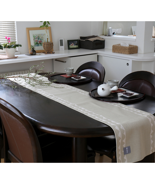 Jubilee（ジュビリー）の「天然リネン 北欧デザイン テーブルランナー（ランチョンマット/テーブルウェア・レディース・ホワイト/ライトブルー/ベージュ/グレー/ブルー/グリーン/モスグリーン/マスタード/ホワイト×グレー/パープル・FREE）」の5枚目の写真