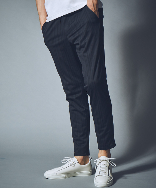 5351 POUR LES HOMMES(ゴーサンゴーイチプールオム)の「メッシュランダムストライプテーパードパンツ(その他パンツ・メンズ・ベージュ/ブラック・44/46/48)」の1枚目の写真